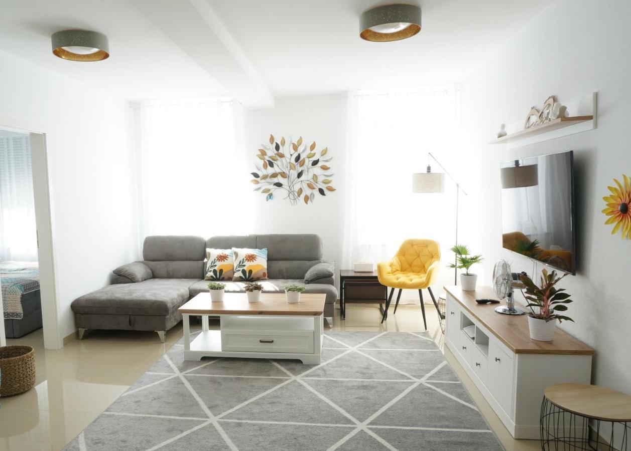 Mein Apartment Flowers Mit Kamin, Bis 10 Personen Frankenthal  Exteriör bild